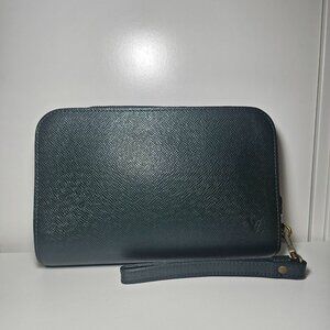 Authentic Louis Vuitton Taiga Baikal Clutch